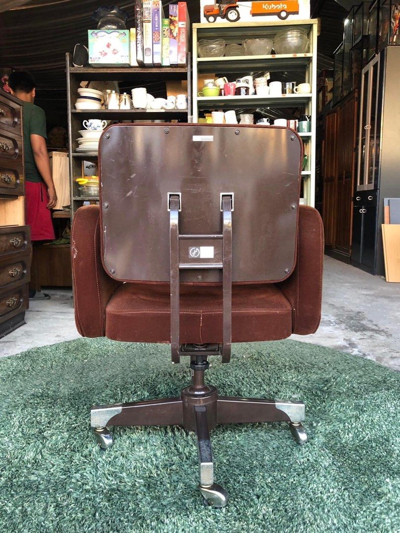 Heavy duty office chair, Furniture & Home Living, Furniture, Tables