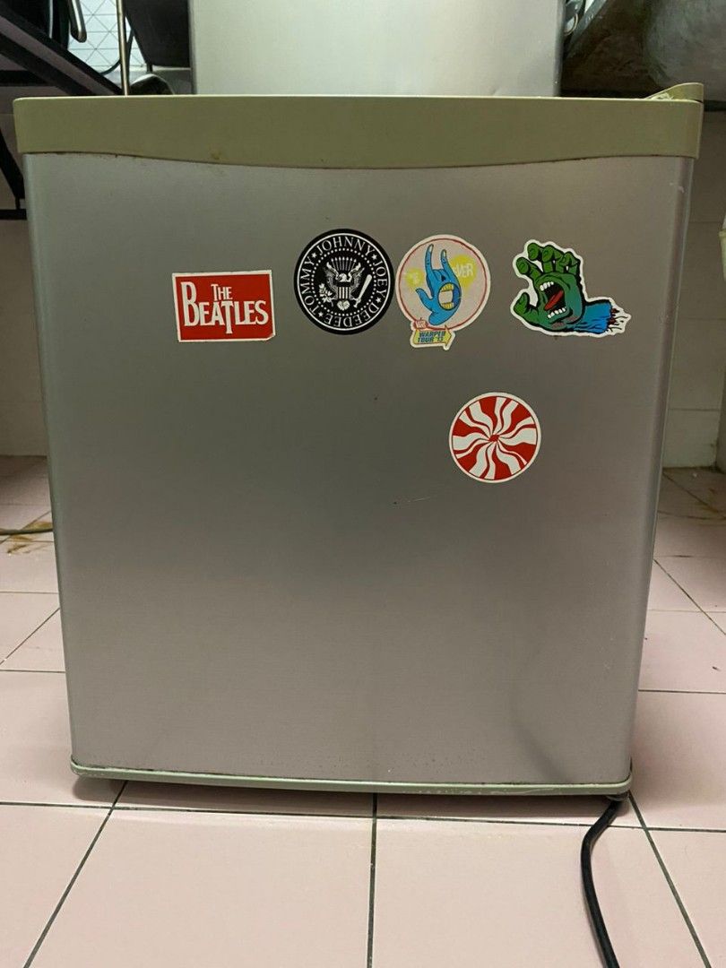 Hisense Mini Fridge, TV & Home Appliances, Kitchen Appliances