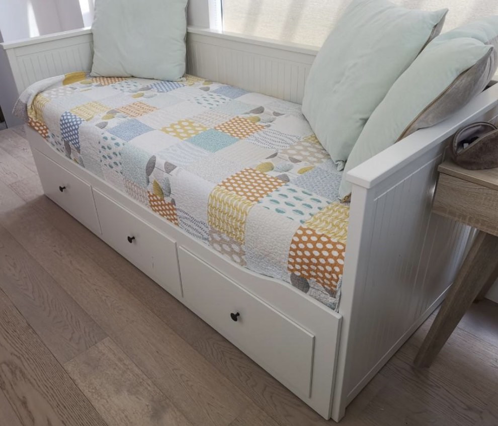 Ikea Hemnes pull out Bedframe to let go!, Furniture & Home Living