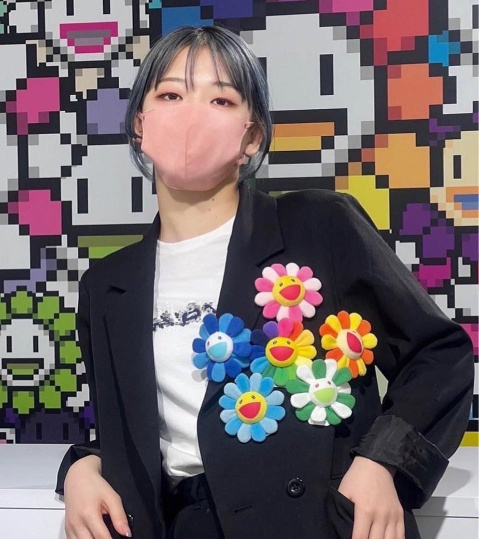 [Instock] Takashi Murakami Flower Keychain Pin