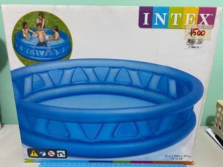 intex inflatable swimming pool