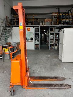 KENTRUCK B 69 Pallet Stacker Max 800 kg For Sale @ $ 1500 each