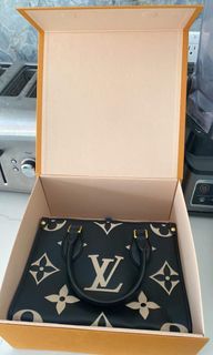 Louis Vuitton On the Go Pm size
