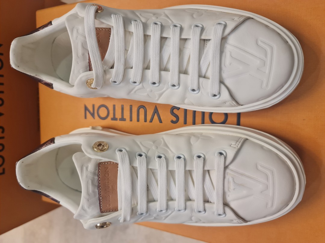 Louis Vuitton LV time out sneakers pink damier azur, Women's Fashion,  Footwear, Sneakers on Carousell