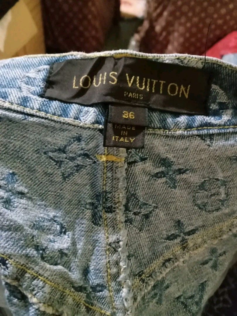 Louis Vuitton x Supreme Denim Shorts, Women's Fashion, Bottoms, Shorts on  Carousell