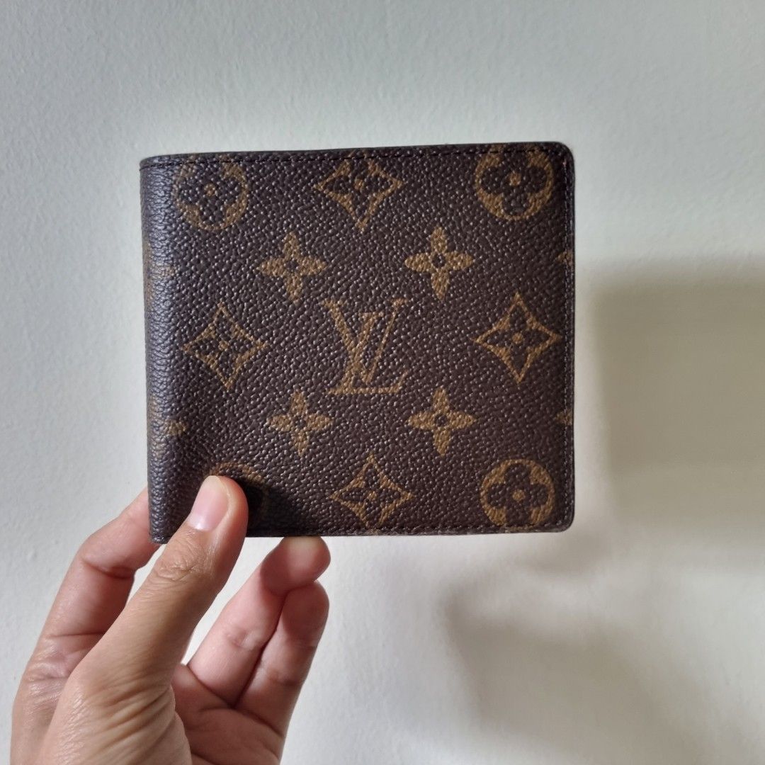 LV Men Wallet, Men's Fashion, Watches & Accessories, Wallets & Card Holders  on Carousell