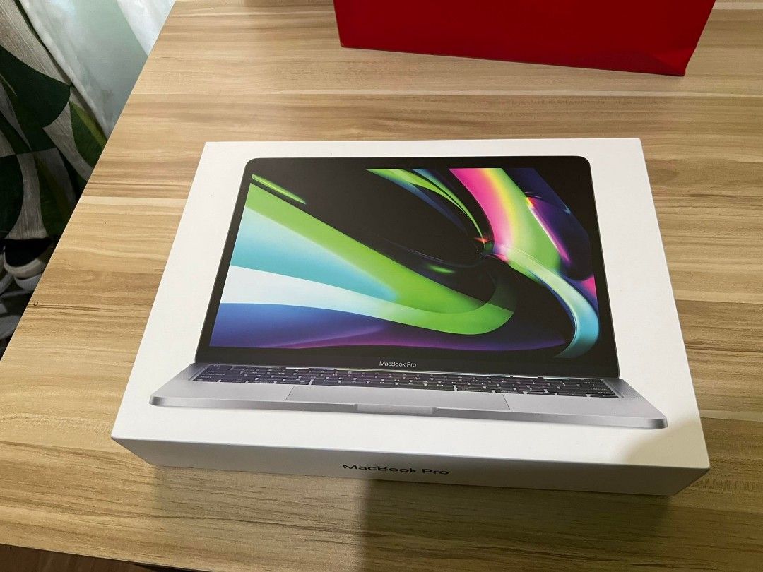 Macbook Pro m2 2022 8gb/256 gb SSD, Computers & Tech, Laptops ...