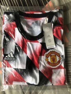 BNWT Manchester United Pre-Match Jersey L size