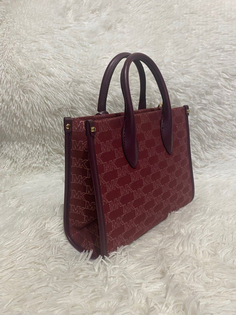 Mk mirella small shopper tote mulberry multi (Category: Luxury Bags & Wallets) located in Pasig City. Submitted by jackie_ginger (Listing ID 1219546467, Image 3). Description: Onhand with tag and carecard 💯orig from US.