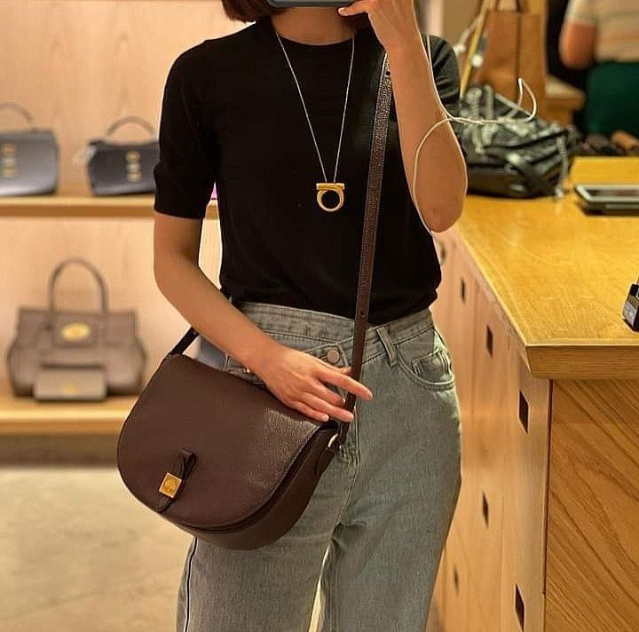 Mulberry half moon outlet bag