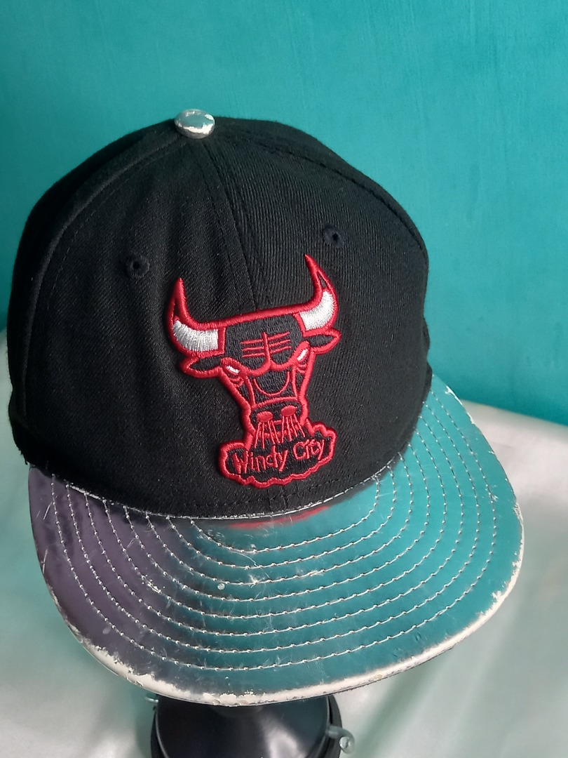 thumbnail image 2 of New Era 9Fifty Chicago Bulls Aquamarine Monochrome Snapback Hat – OSFM, 60220706 2 of 5