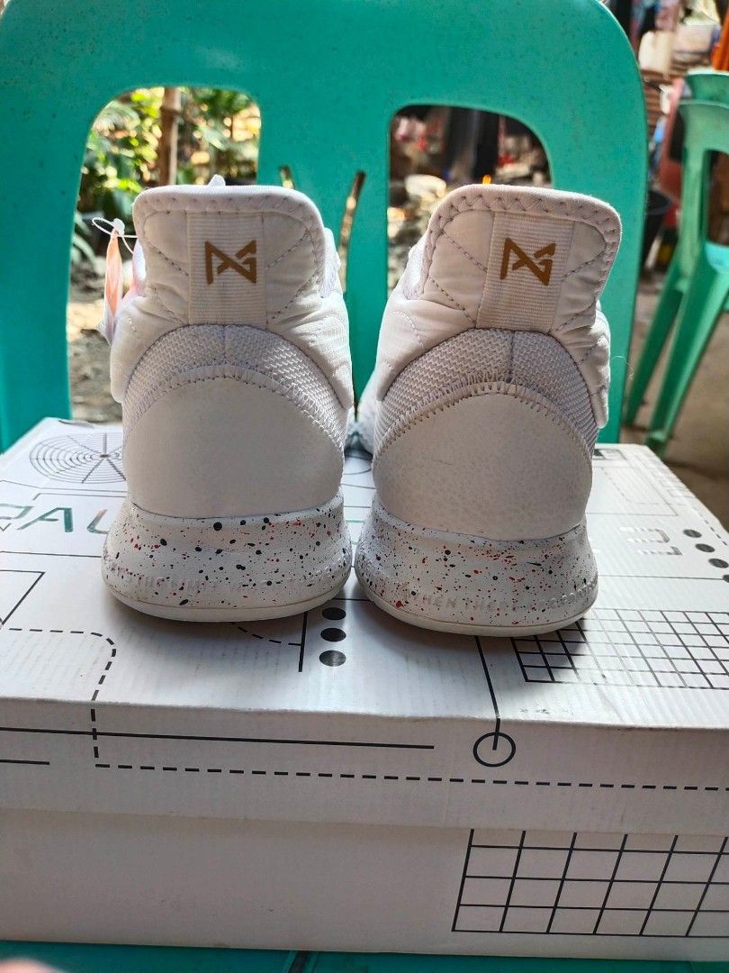 nike pg 3 white and gold
