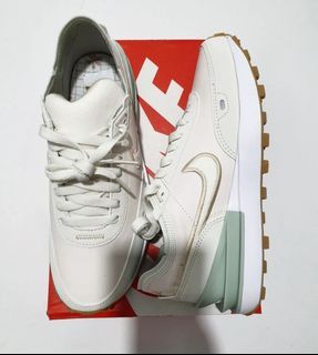 Nike waffle one se