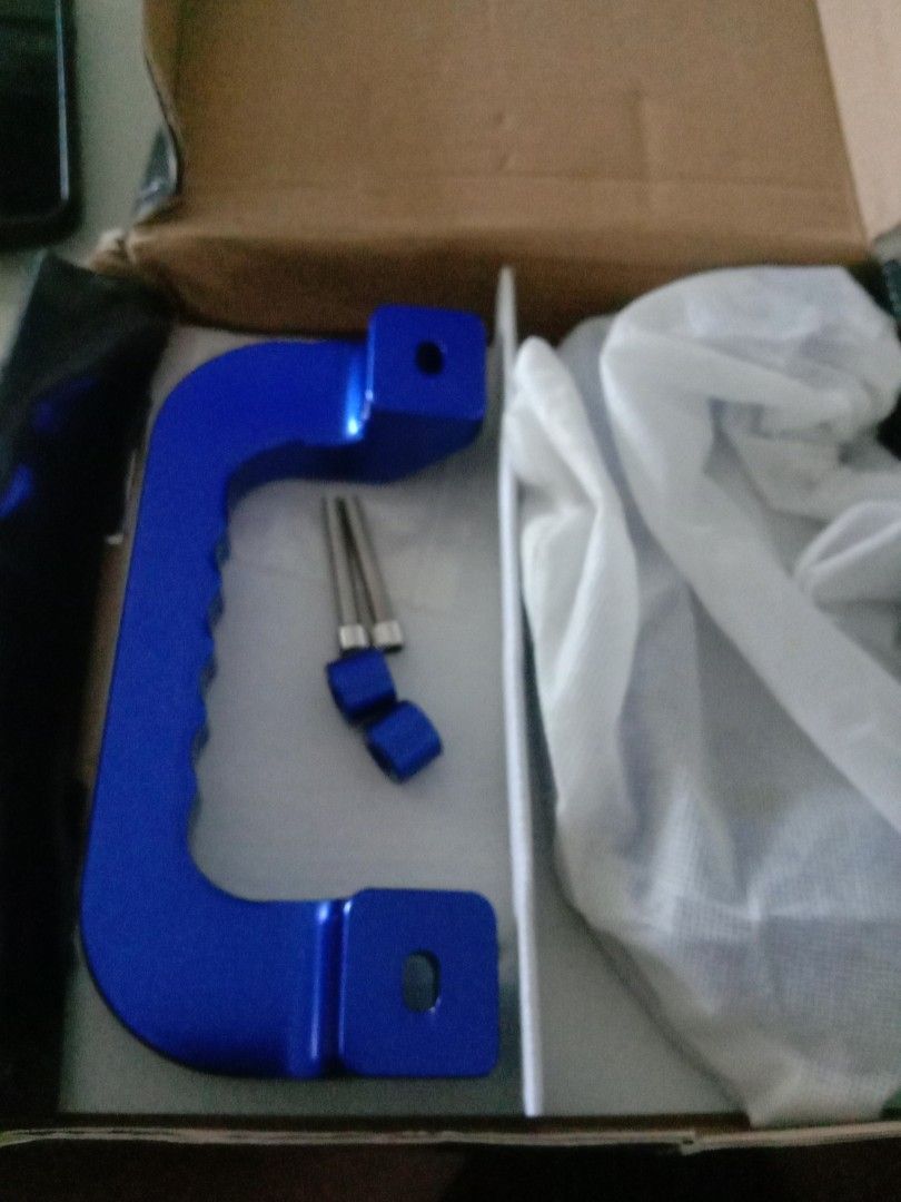 NV350 HANDLE (TRADE WITH HIACE ), Car Accessories, Accessories on Carousell