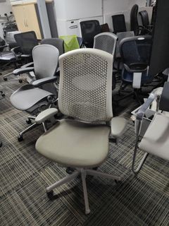 Office Chair celle fully loaded