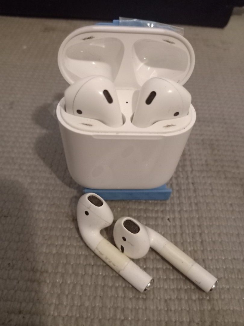 Original Apple Airpods on Carousell