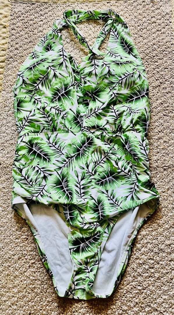 Plus Size 1-piece Swimsuit (Category: Bikinis & Swimsuits) located in Paranaque City. Submitted by nm_essentials (Listing ID 1219436585, Image 1). Description: Preloved Plus Size Swimwear Brand: Not Indicated Color: Light Green/White/Black Size: XXL Material: Polyester Spandex Nylon Condition: 9/10 Made in China Pick up location: Sun Valley, Parañaque Mode of payment: GCash, Bank Transfer only NO COD & NO COP.