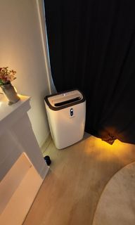 Powerful and COLD! Rent a 20000 BTU air con for your gathering! Great for catering, events, party, birthday, air con spoiled etc. Powerful enough to cool all sorts of room like living room or big bedroom!    FREE DELIVERY for 7 days or more!