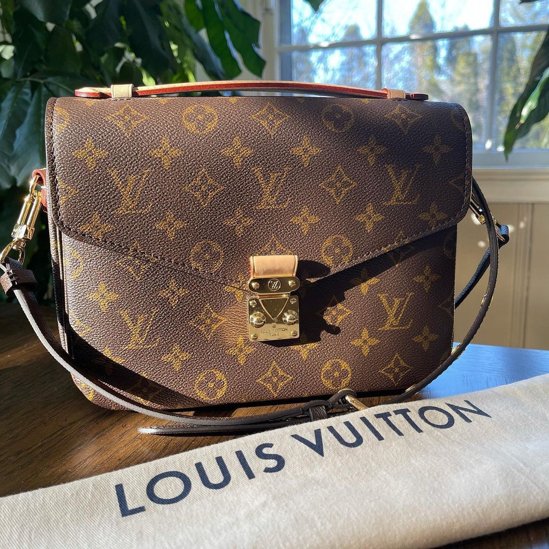 Lv metis, Fesyen Wanita, Tas & Dompet di Carousell