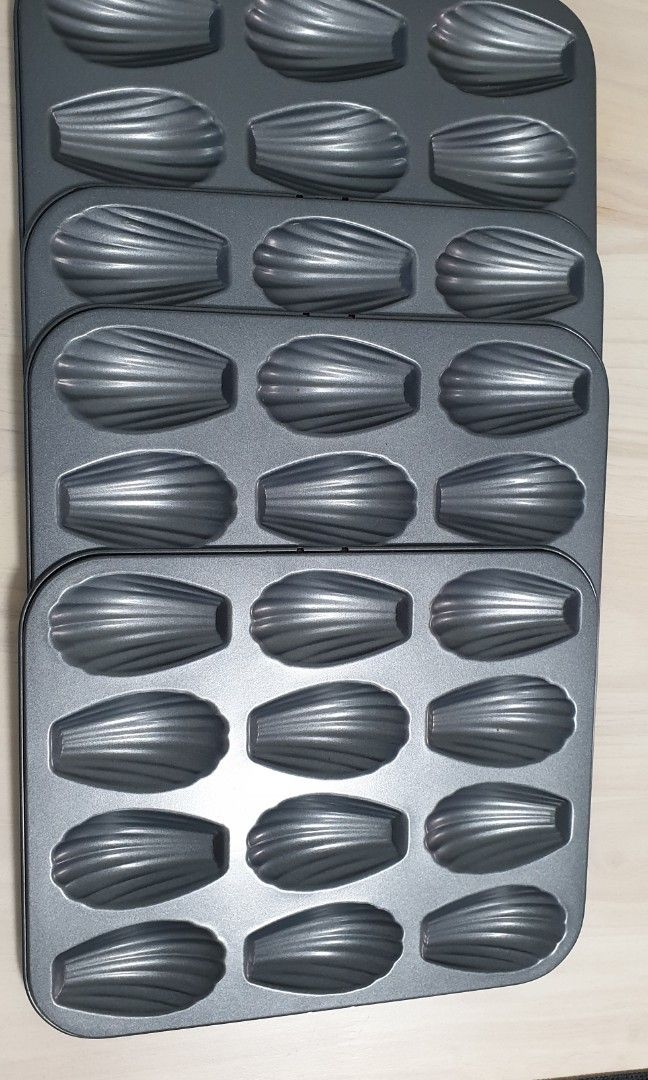 Redman Madeleines Mould/Tray 12 cavity, Furniture & Home Living