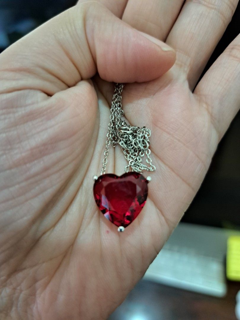 Ruby red heart necklace shop