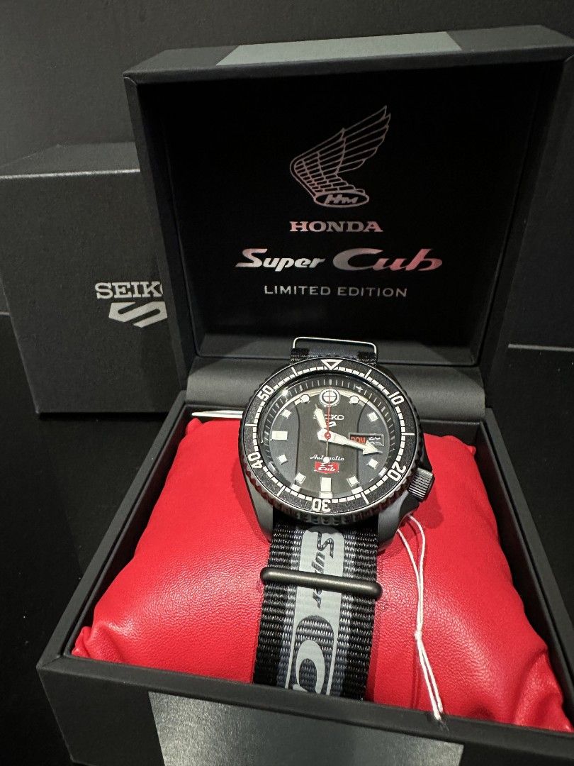 Seiko Honda Cub Limited edition 5000pcs SRPJ75K1, Men's Fashion, Watches &  Accessories, Watches on Carousell