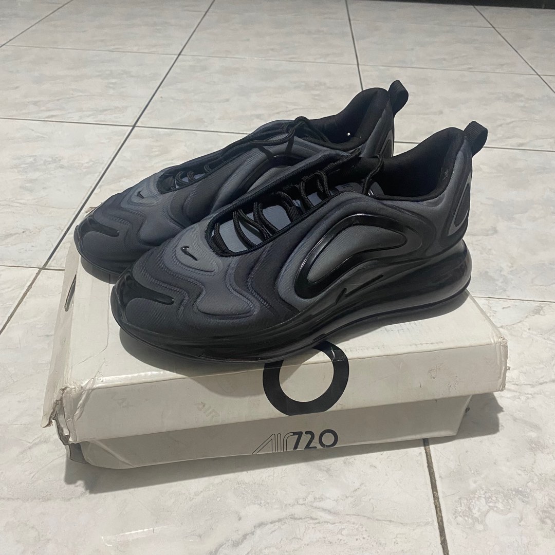 harga sepatu nike airmax 720 original