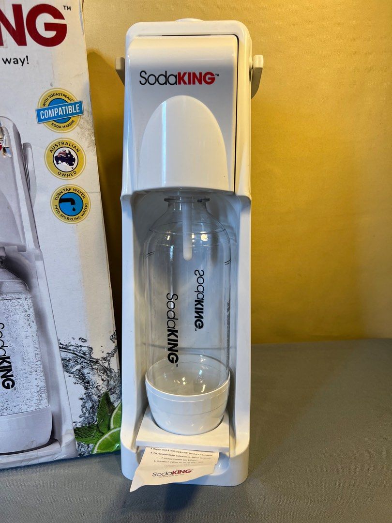 Soda Stream (Category: Other Kitchen Appliances) located in Quezon City. Submitted by lucas_luxuries (Listing ID 1219511155, Image 2). Description: Sodastream (4999 pesos) - Australian Mall Pullouts - Australian Mall Display - Good as Brandnew - Machine only Co2 Cylinder not included.