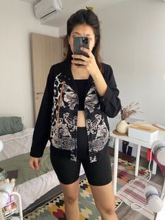 Super premium oversize Bomber black Jacket zipper import korea motif brand Style Innersive premium two tone black and white / premium luaran import outer floral import