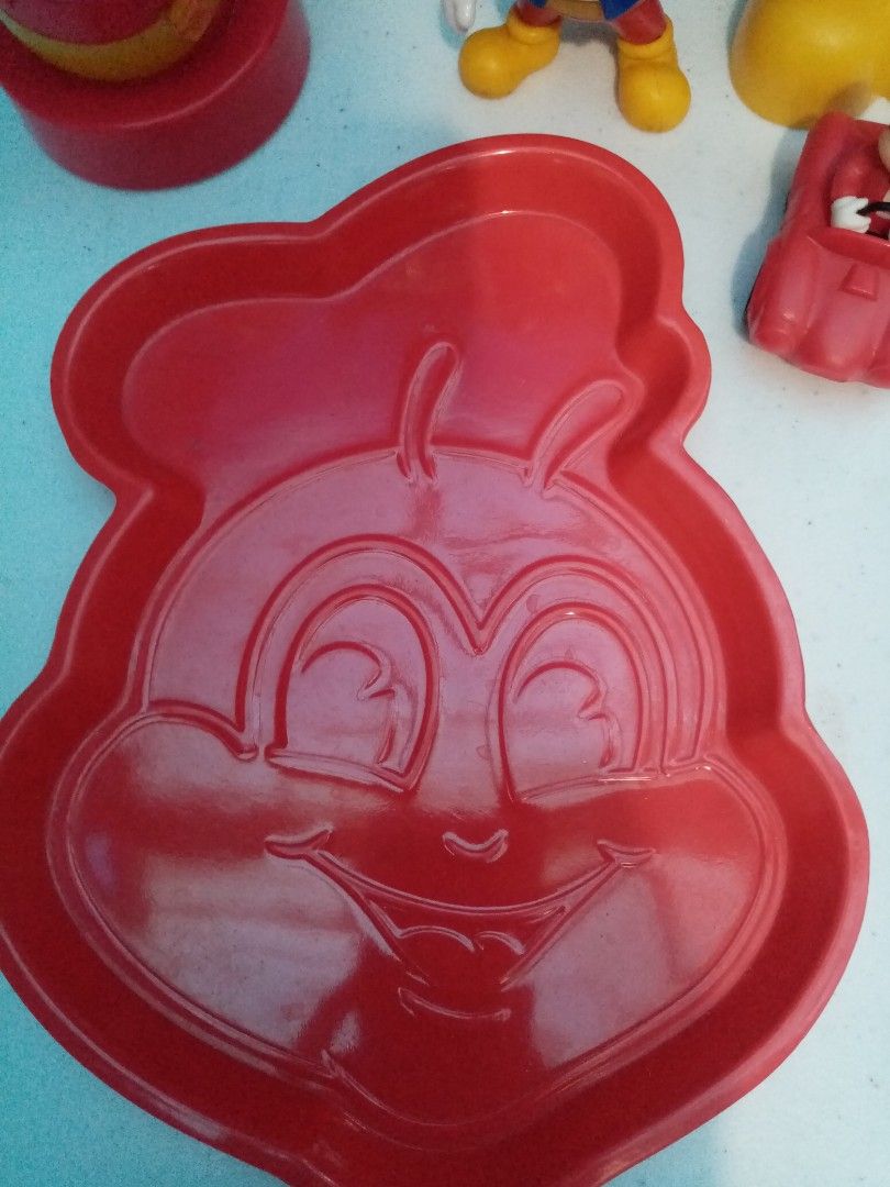 Take All!!! Pre-loved Jollibee Toys (Category: Kids Toys) located in Quezon City. Submitted by maodg (Listing ID 1219489104, Image 3). Description: Take all!!! Various Jollibee items (tumbler, plate, coinbank (lost cover underneath) may improvise. Location: Kamuning, QC..
