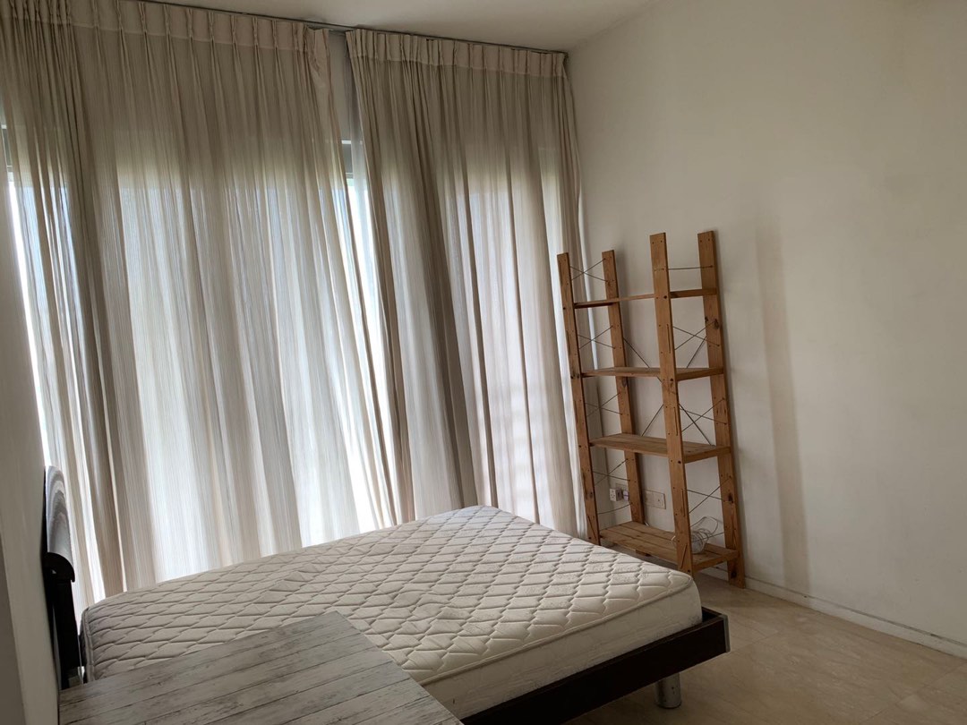 (Category: ) located in . Submitted by miss0202 (Listing ID 1219387793, Image 1). Description: .