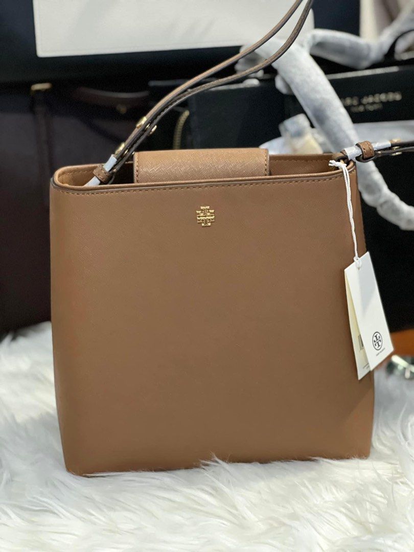 Tory Burch Leather Trimmed Saffiano Leather Bucket Bag - Brown