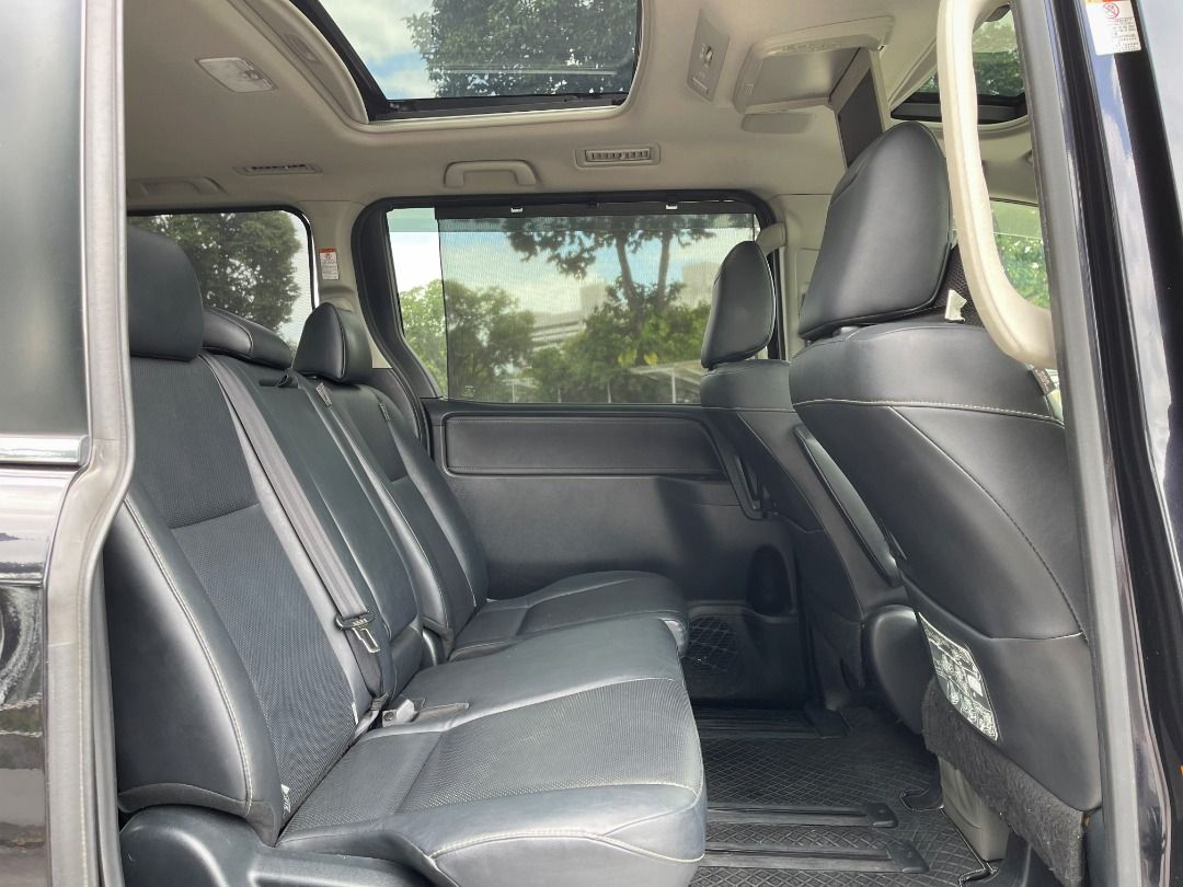 Toyota Esquire 2.0 Gi 8-Seater (A), Cars, Used Cars on Carousell