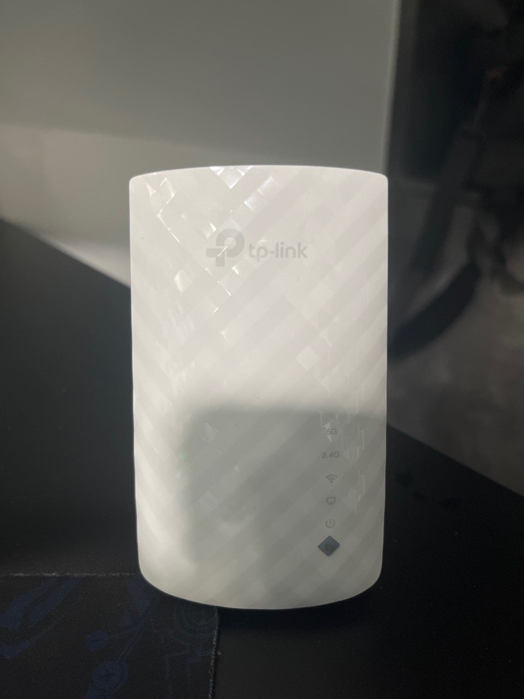 TP LINK RE200 wifi extender, Computers & Tech, Parts & Accessories ...