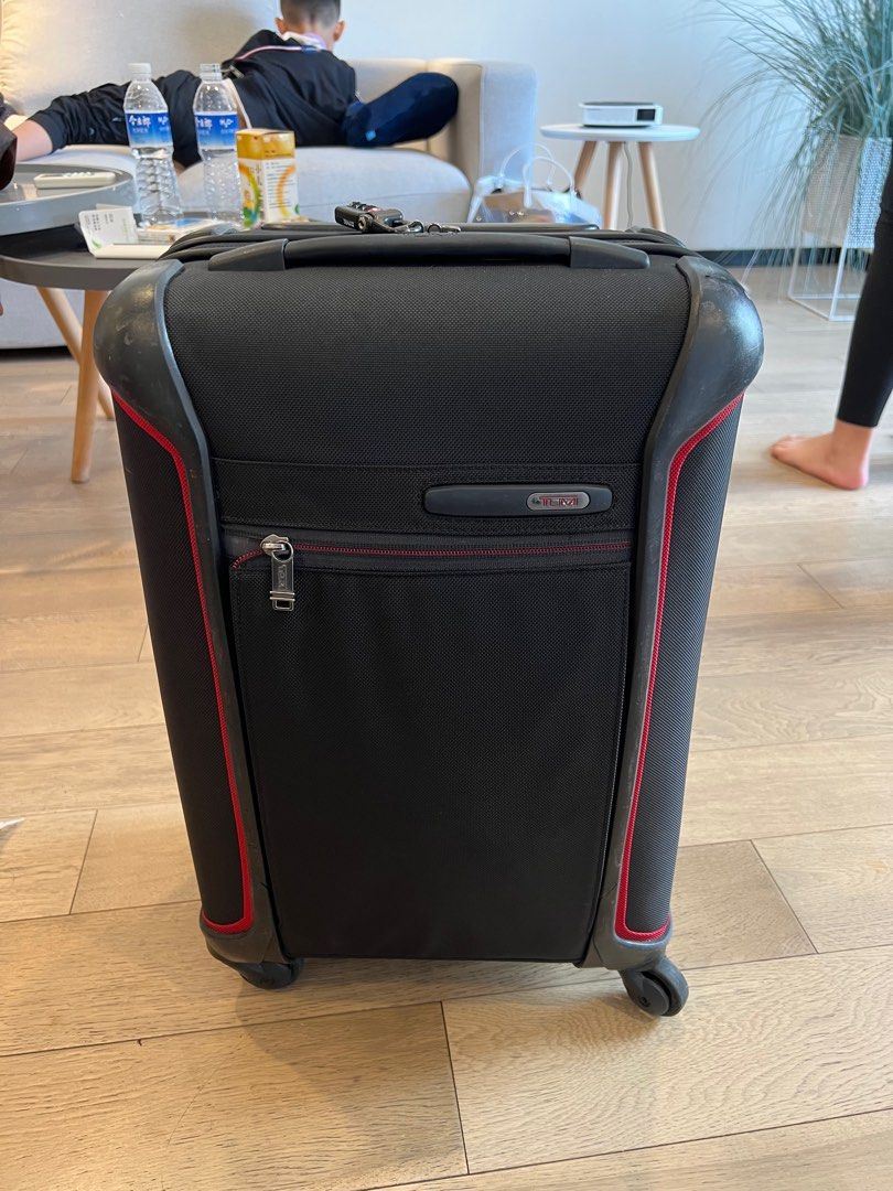 Tumi lightweight luggage discount