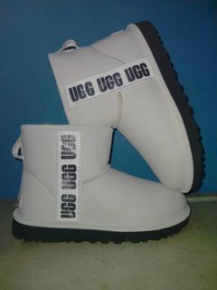 UGG BOOTS