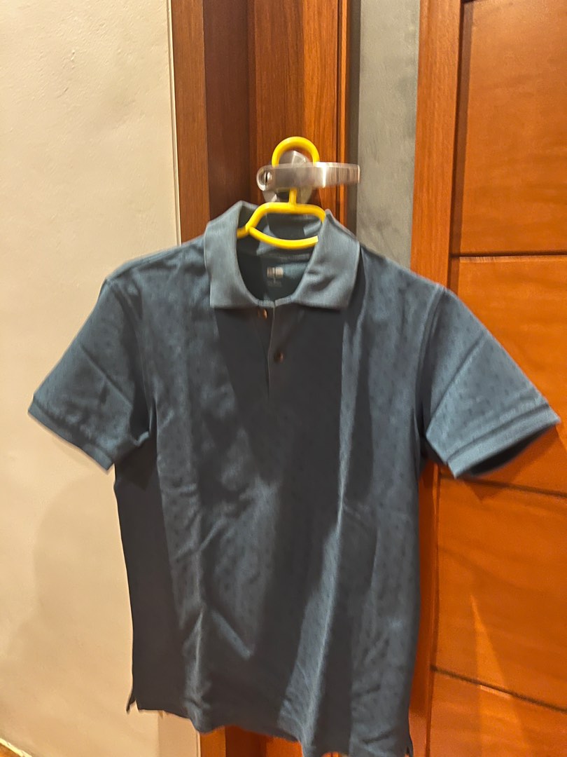 Uniqlo Green Polo Shirt on Carousell