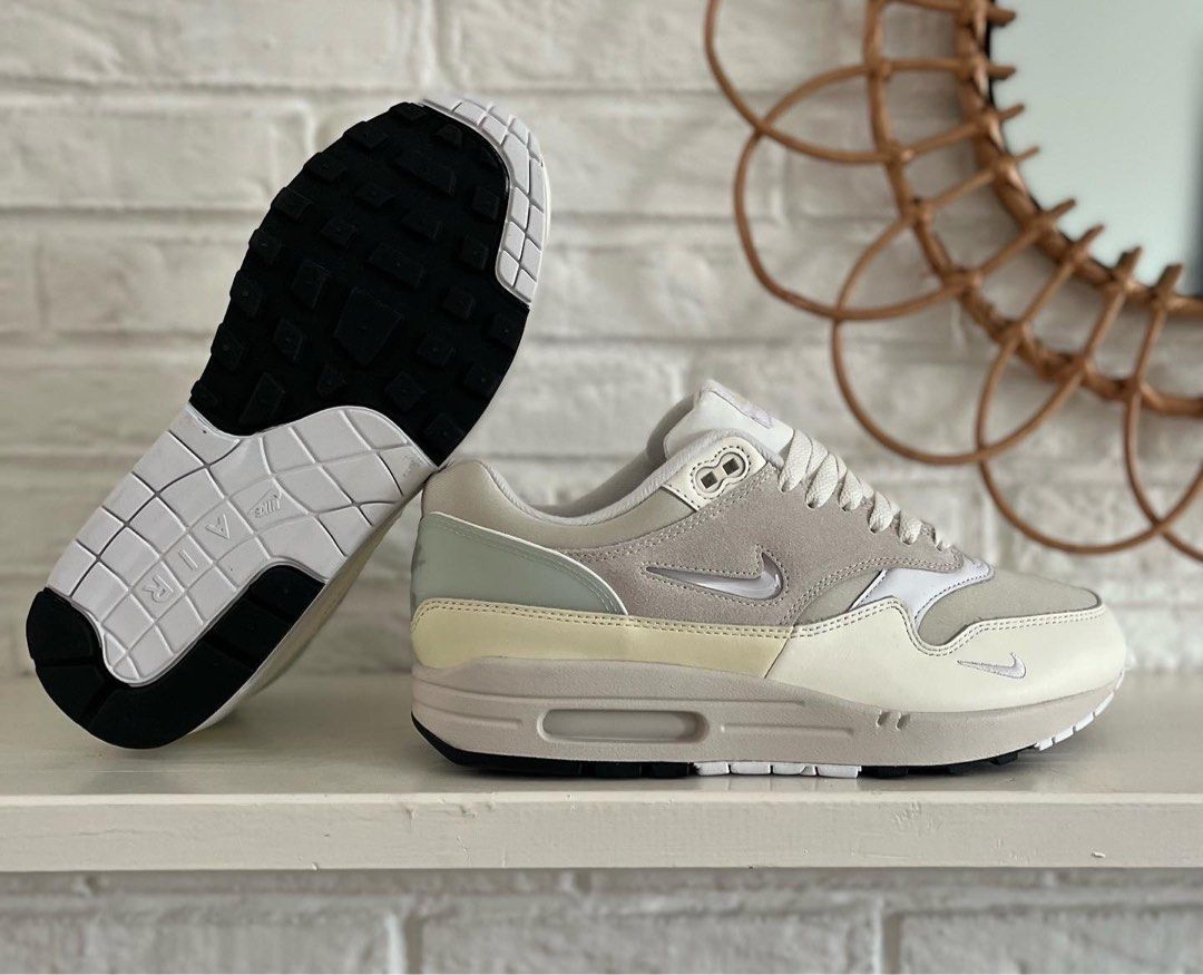 White grey cheap air max 1
