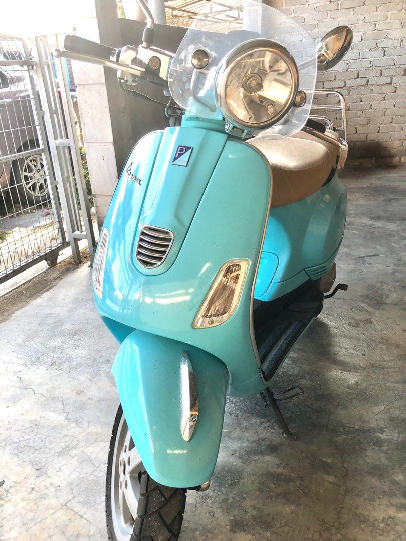 VESPA LXV 150 3v Motorbikes on Carousell
