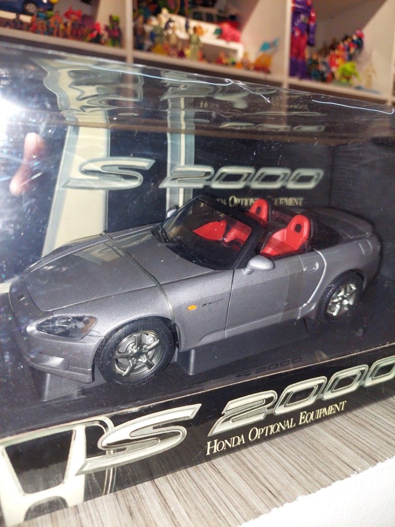 Vintage AutoART Honda S2000 rare! (Category: Vehicle & Diecast Models) located in Manila. Submitted by retrotoycollections (Listing ID 1219528105, Image 2). Description: opened, but the toy itself is unused and mint feel free to make an offer.