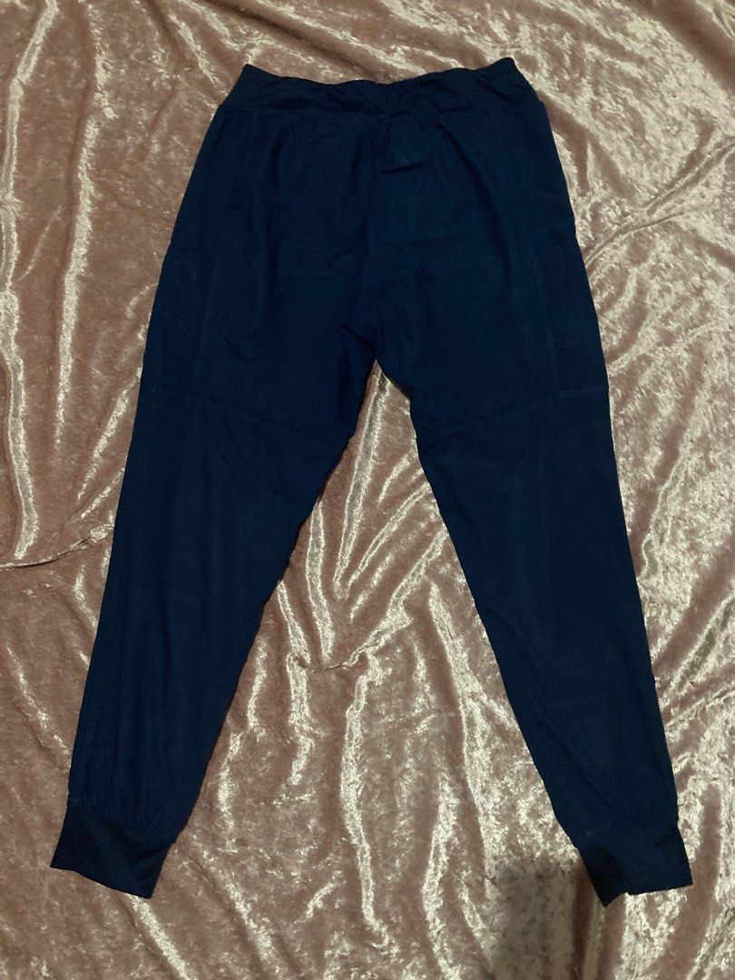 WonderWink (preloved scrub set) (Category: Other Bottoms) located in Bacolod City. Submitted by declutter_my_stuff (Listing ID 1219466121, Image 2). Description: Preloved scrubs set Color: dark blue Brand: WonderWink W123 in good condition DM for more pics ☺️ size: Medium Dark Blue scrub pants (M) W: 38 cm H: 53 cm L: 94 cm Dark Blue Top (M) B: 49 cm W: 53 cm H: 61 cm Note: The top has flaws as seen on pics I’ve posted but you could message me fo