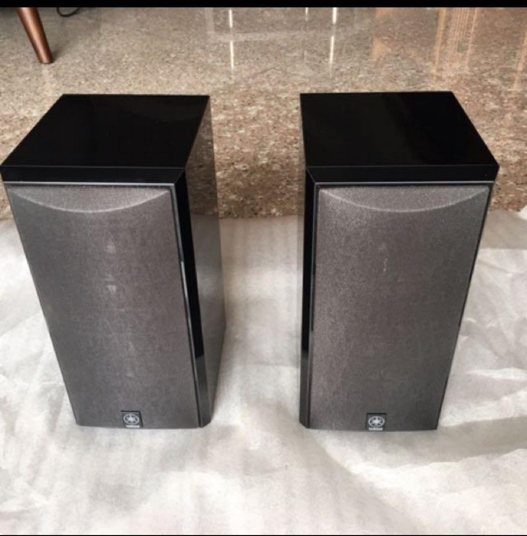 Yamaha bookshelf speakers NSB210(x2), Audio, Soundbars, Speakers