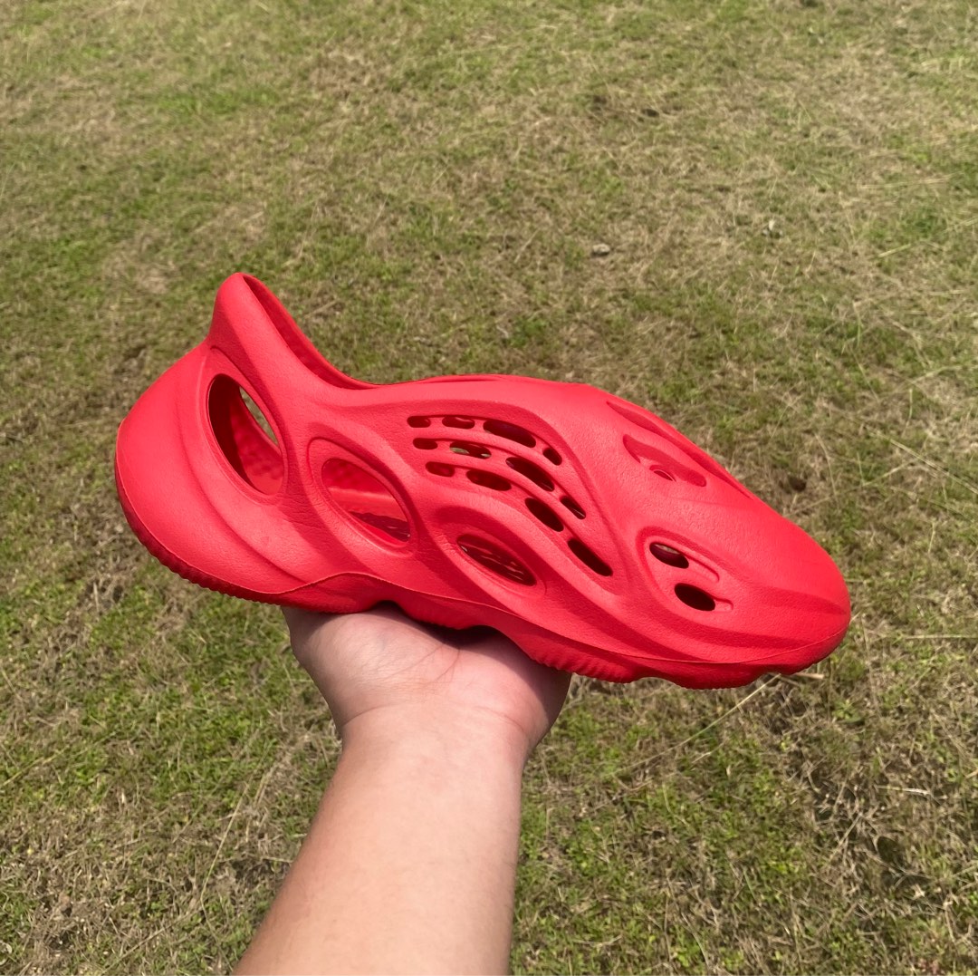 yeezy vermilion foam runner