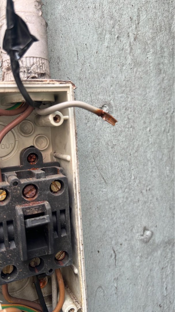 4-way air discharge62859981240194113
