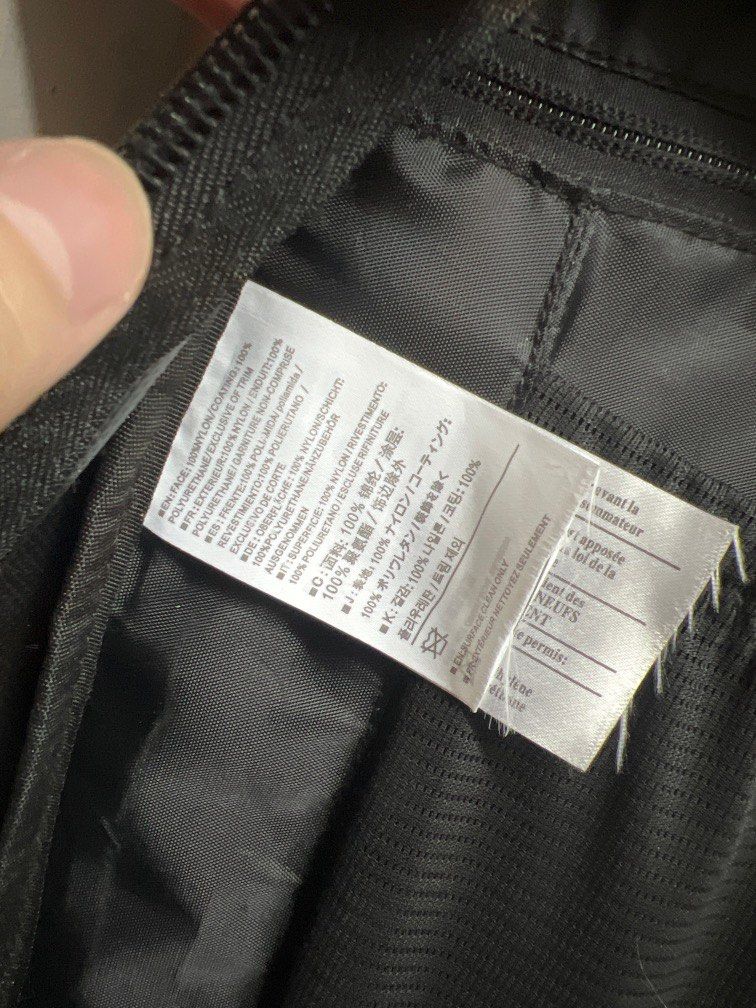 Arc'teryx 09t-1018106 全黑缺貨, 男裝, 袋, 背包- Carousell