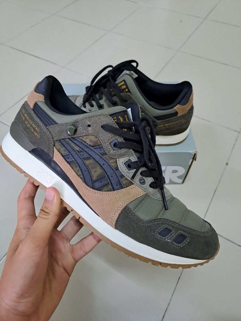 Asics military discount store