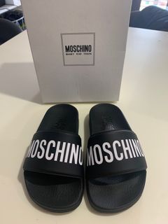 Authentic bnew Moschino slides