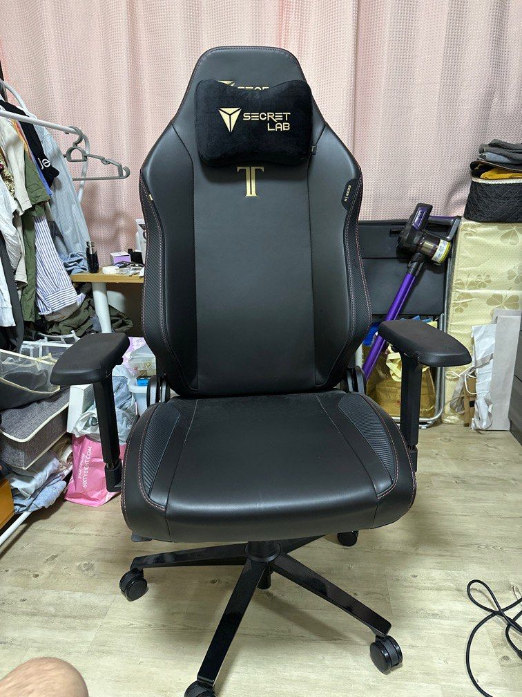Authentic Secretlab Titan Evo 2022 large size, Furniture & Home Living, Furniture, Chairs on