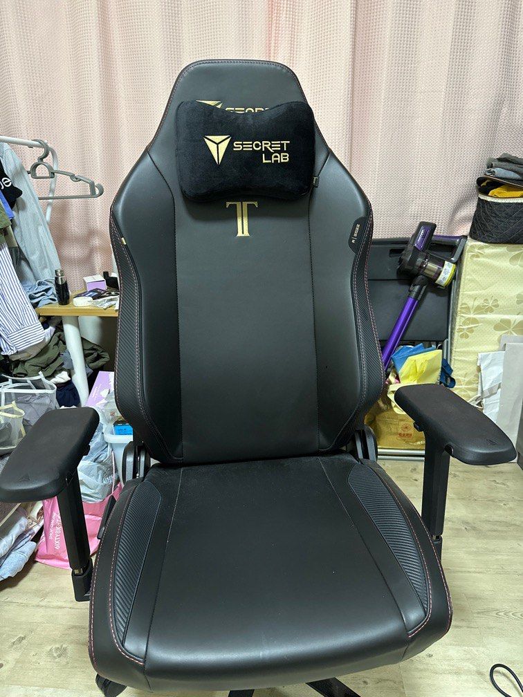 Authentic Secretlab Titan Evo 2022 large size, Furniture & Home Living, Furniture, Chairs on