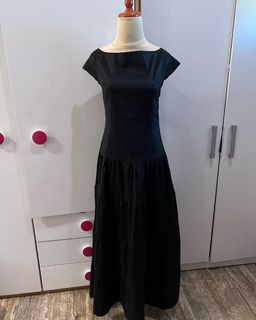 Black long dress size s-m